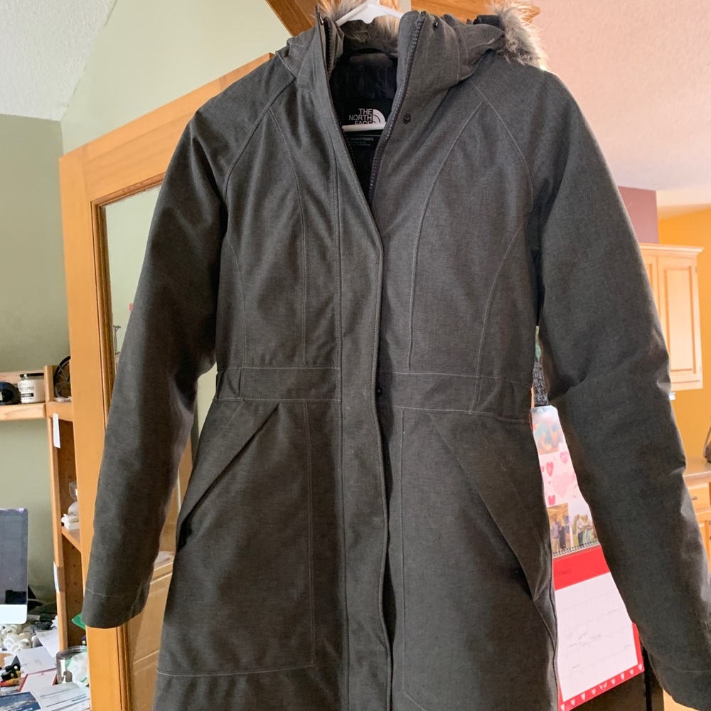 North face Artic Parka - Picture 2 of 8